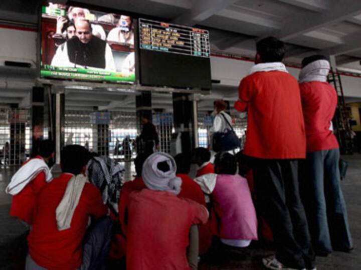 Railway unions support hike in passenger fares Railway unions support hike in passenger fares