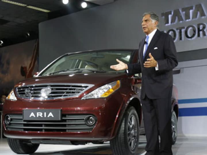 Duty hike hits Tata Motors, prices to be up by Rs 35k
