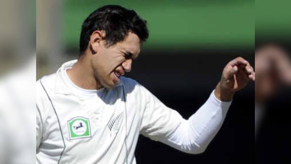 SA extend lead after Taylor breaks arm