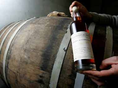 Bottle of whisky for $2,50,000 to celebrate Queen Bottle of whisky for $2,50,000 to celebrate Queen