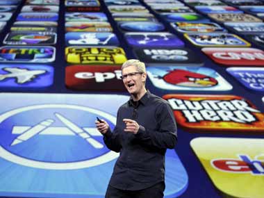 Apple Pay fails to blend in the fragmented market, rejected by Wal-Mart and CVS Apple Pay fails to blend in the fragmented market, rejected by Wal-Mart and CVS