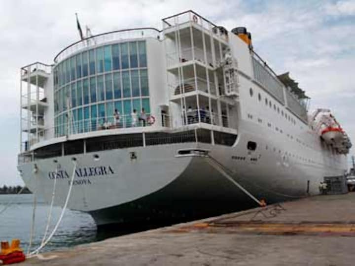 Costa Allegra finally docks in Seychelles