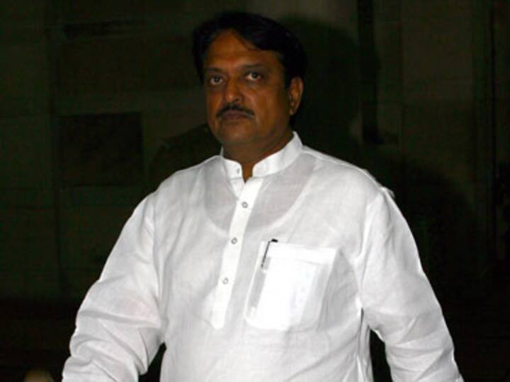 SC not to stay HC order making remarks against Deshmukh