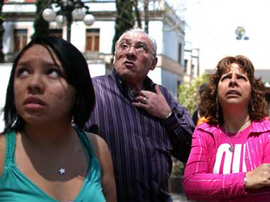 Strong, long 7.4 quake shakes Mexico City Strong, long 7.4 quake shakes Mexico City