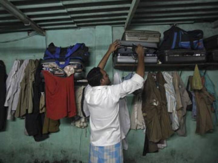 Biharis alone cannot bring Mumbai to a halt