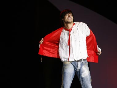 Vivek Oberoi booked under Tobacco Act for smoking shisha Vivek Oberoi booked under Tobacco Act for smoking shisha