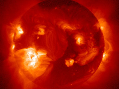 Giant solar storm hits earth, but no serious damage done Giant solar storm hits earth, but no serious damage done