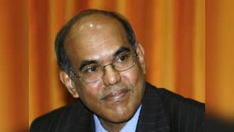 Look Subbu, I shrunk the fiscal deficit. Now, about the repo cut...