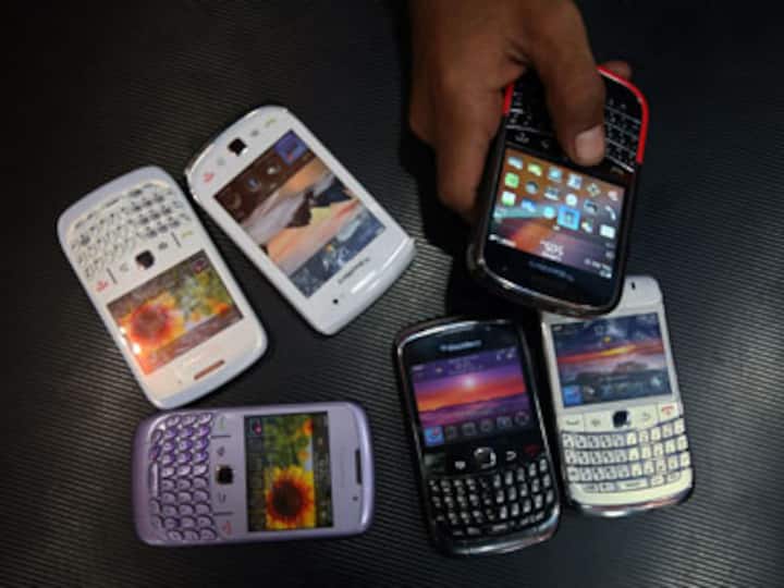 Can Curve 9220 improve BlackBerry market share in India? 