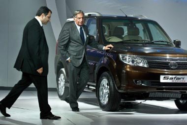 Tata Group stalwarts to help Mistry with transition Tata Group stalwarts to help Mistry with transition