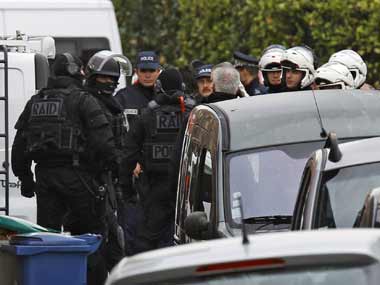 French police arrest 10 more suspected Islamic radicals French police arrest 10 more suspected Islamic radicals
