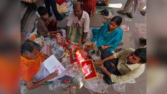 One third Indians think they are 'suffering': poll 