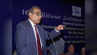 Justice Kapadia rubbishes Katju's allegations over corrupt HC judge 