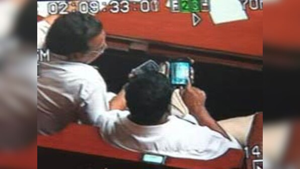 Tamil Nadu takes cue from Porngate, bans cellphones in Assembly