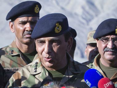 Pak talks peace in Siachen, but wages propaganda war Pak talks peace in Siachen, but wages propaganda war