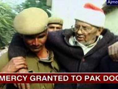 Send Chisty to Pakistan, Zardari tells Manmohan Send Chisty to Pakistan, Zardari tells Manmohan