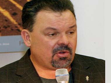 US artist Thomas Kinkade passes away aged 54 US artist Thomas Kinkade passes away aged 54