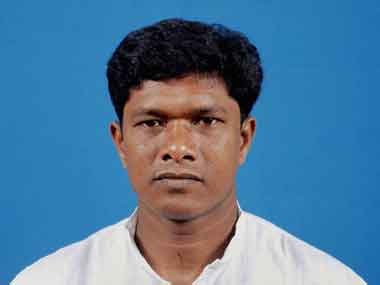 Maoists ask MLA's wife to come with freed prisoners Maoists ask MLA's wife to come with freed prisoners