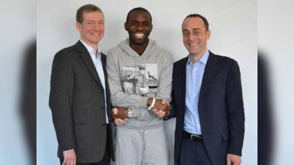 Muamba hopes to play on despite mystery heart scare