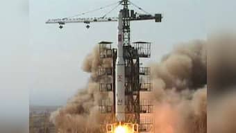 S Korean warships begin search for N Korean rocket debris