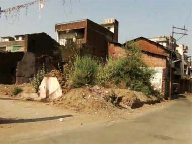 News Wrap: 18 get life for Guj riots; Maoists release Italian News Wrap: 18 get life for Guj riots; Maoists release Italian