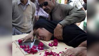 Pakistan probes jet crash amid criticism