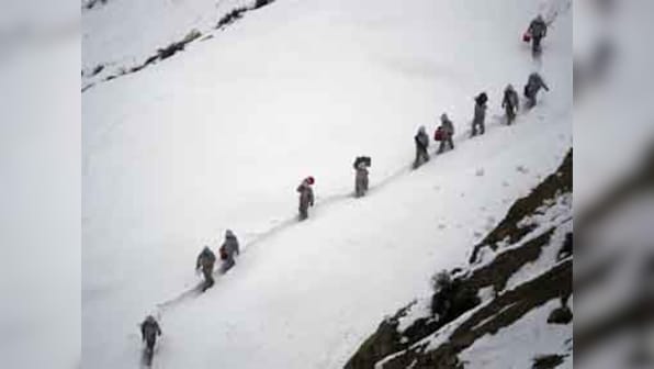 Massive hunt on for buried Pak soldiers