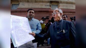 Should finmin be run by FM or FIIs and foreign dalals?