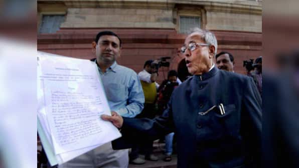 Should finmin be run by FM or FIIs and foreign dalals?