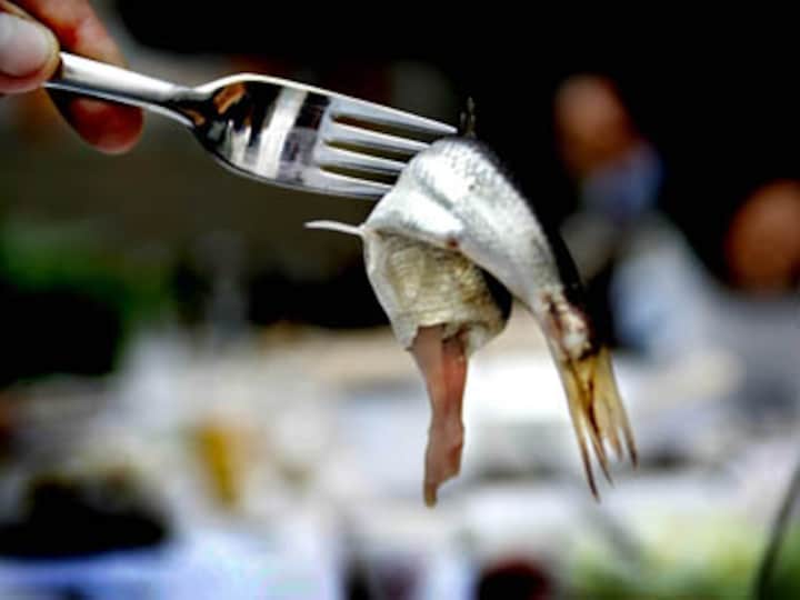 Woman suffering from fish odour syndrome took 10 showers a day