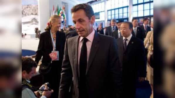 Sarkozy challenges Hollande to public debates