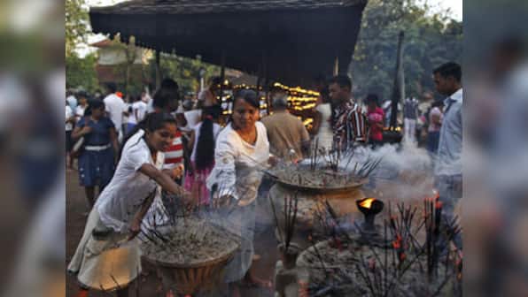 Sri Lanka to demolish mosque, temple after monks' protest