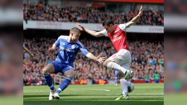 Van Persie picks up FWA Footballer of the Year award 