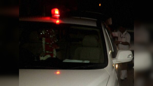 Activist challenges Mumbai mayor's move to use red beacon on her official vehicle