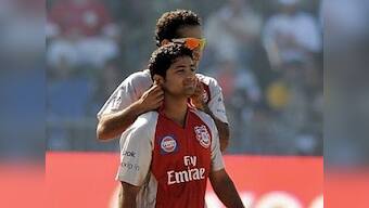 Gilchrist defends Chawla after debacle against Mumbai