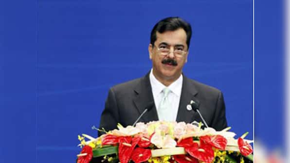 Gilani's aircraft makes emergency landing