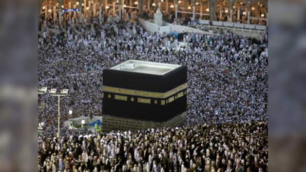 'Issue passports to Haj pilgrims on priority basis'