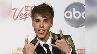 Justin Bieber's fans jammed hotel line