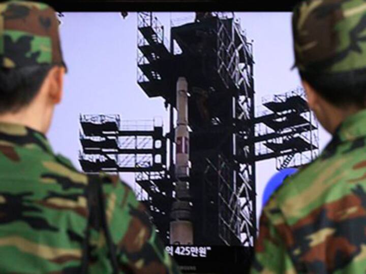 N Korea prepares for long range rocket launch, tanks up 