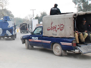 Taliban break into Pak jail, free 380 comrades Taliban break into Pak jail, free 380 comrades