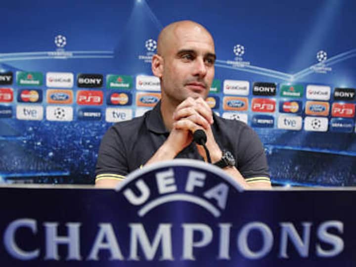 Pep Guardiola considering Claudio Bravo, Victor Valdes for Manchester City