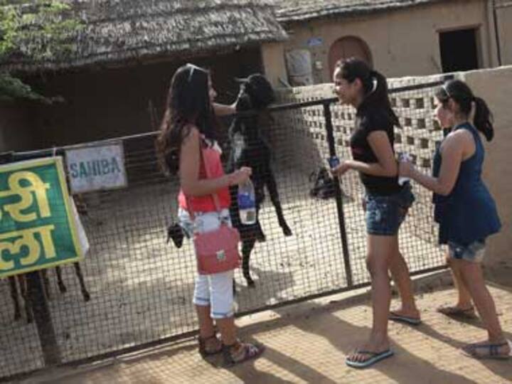  Urban India seeks rustic charm on rural holidays