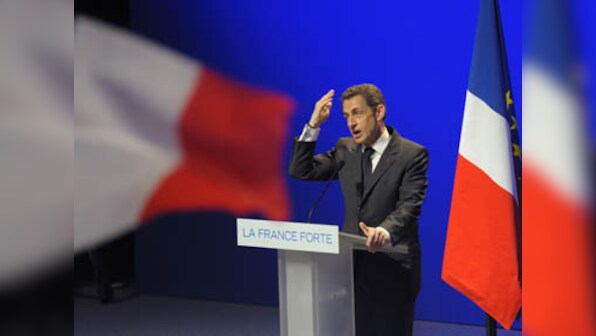 Sarkozy denies hawking nuclear reactor to Gaddafi