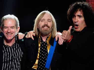 Rocker Tom Petty offers $7500 reward for stolen guitars‎