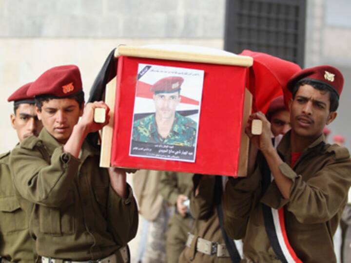 11 soldiers killed in al-Qaeda attack on Yemen barracks