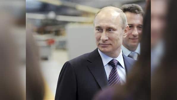 Putin flexes muscle in shunning US-hosted G8 talks