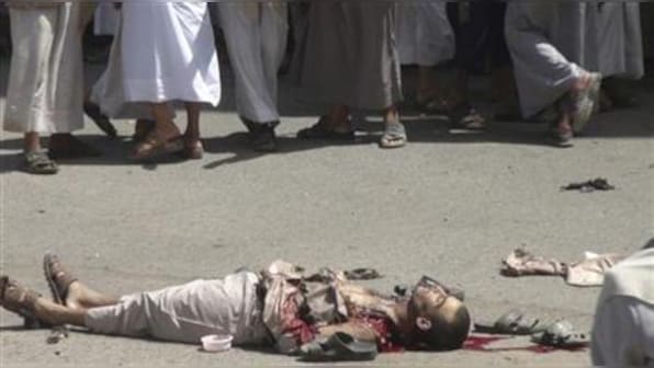 Qaeda-linked suicide bomber kills 12 in Yemen