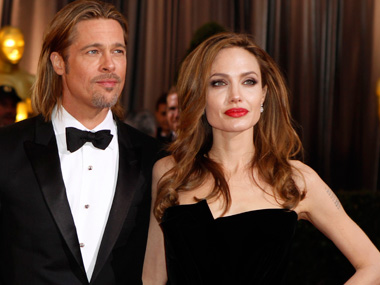 Angelina Jolie gifts Brad Pitt a helicopter Angelina Jolie gifts Brad Pitt a helicopter