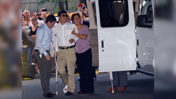 Blind Chinese activist Chen arrives in New York