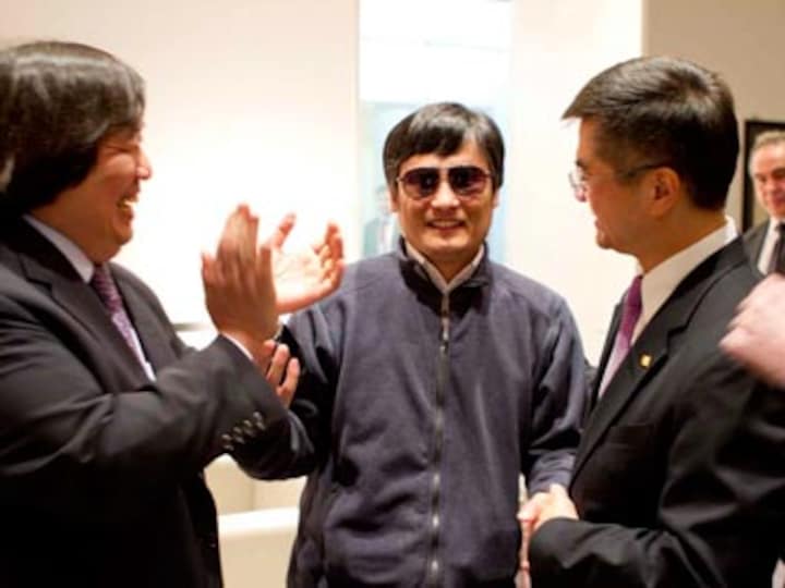 US says it's still trying to help blind Chinese dissident lawyer